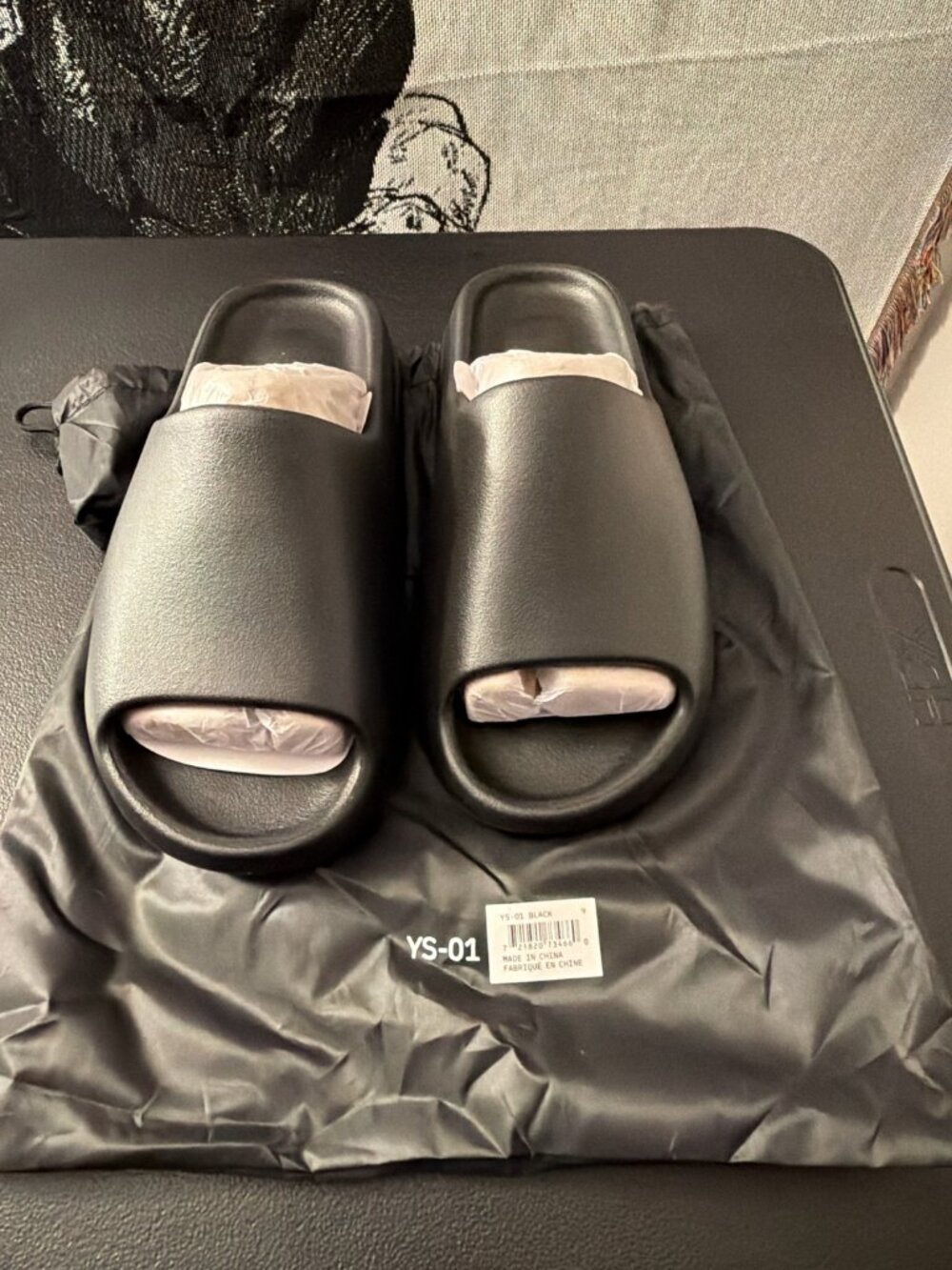 YZY YS-01 Slides Black Men's 9 Brand New With Dust Bag